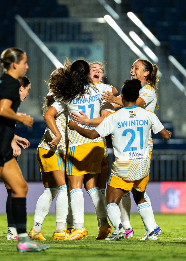 Sporting JAX Women Take the Win in Season Opener