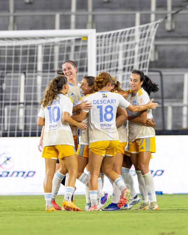 Sporting JAX Women Earn Point as Illig Scores First Pro Goal